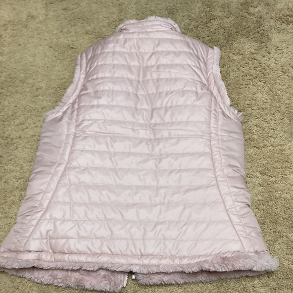Unbranded pink puffer vest - Picture 7 of 7